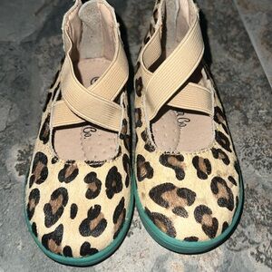 A Bear Company baby shoes size 5